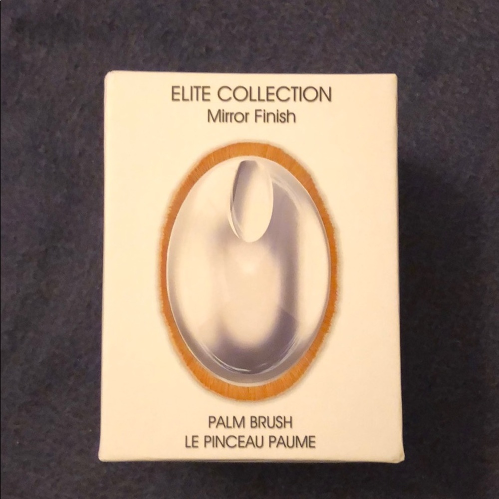 NEW artis Palm Brush